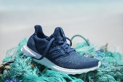 Những đôi giày adidas Parley làm từ rác thải nhựa đại dương