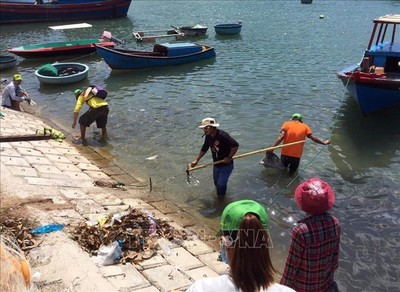Ninh Thuận chú trọng xử lý ô nhiễm môi trường biển và các làng nghề