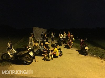 Bãi rác Nam Sơn: Người dân chịu đói thay phiên nhau chặn xe rác