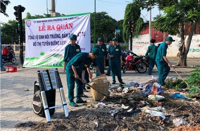 TP.HCM: Ra quân tổng vệ sinh tại Kênh Tân Hóa
