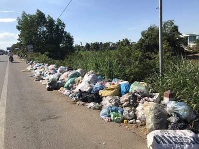 Quảng Ngãi: Dân khổ sở vì rác thải