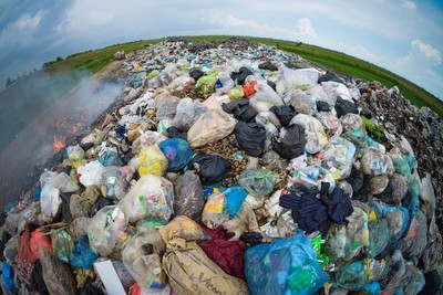 Rác nhựa mỗi năm đủ bao quanh 4 vòng trái đất