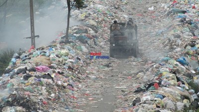 Bắc Ninh: 'Kinh hoàng' con đường rác ở Tiên Du