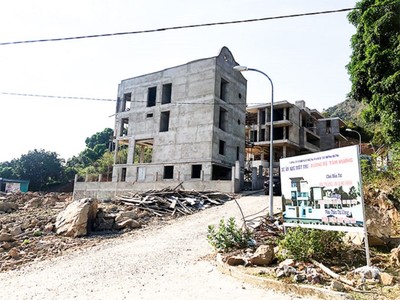 Dự án bất động sản thi nhau “băm nát” núi ở Nha Trang
