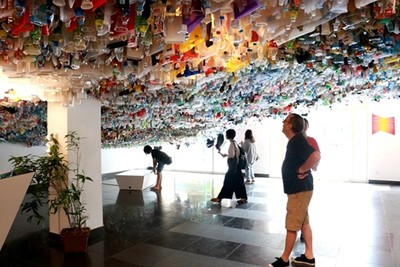 Cận cảnh tác phẩm nghệ thuật làm từ 500 kg rác thải vô cơ