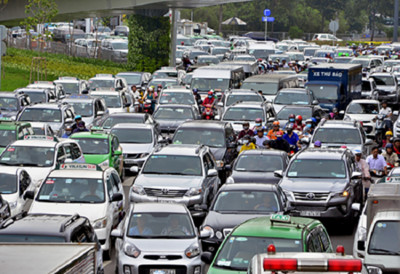 Thủ tướng yêu cầu nghiên cứu kỹ đề xuất thu phí xe ô tô vào TP.HCM