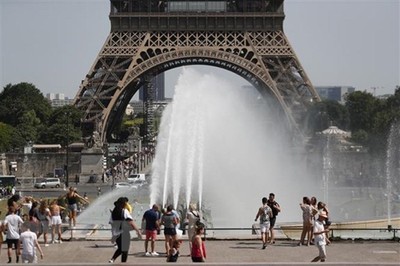 Nước Pháp đặt mức báo động cam về tình trạng nắng nóng