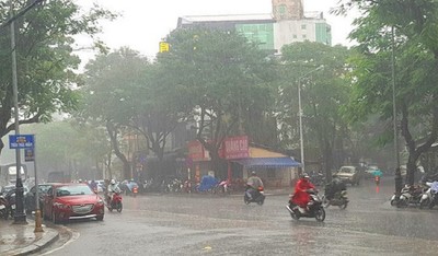 Dự báo thời tiết ngày 31/7: Bắc Bộ và Trung Bộ mưa to, trời mát