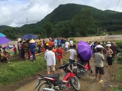 Phú Thọ: Đánh bắt cá trên sông Bứa, 1 người bị lũ cuốn trôi