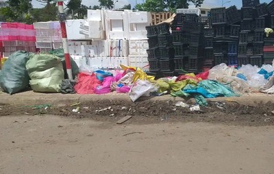 TP.HCM: Báo động tình trạng rác thải tại các chợ đầu mối