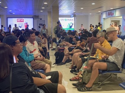 Hơn 1.500 hành khách mắc kẹt vì sân bay Phú Quốc ngập nước