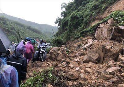 Quảng Trị: Di dời khẩn cấp hàng nghìn hộ dân do ngập lụt
