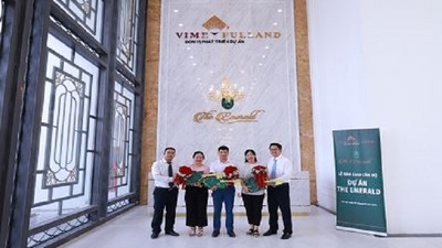Vimefulland bàn giao hơn 1.300 căn hộ cho cư dân dự án The Emerald