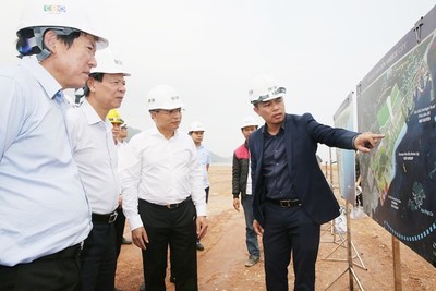 Quảng Ninh: Chính quyền có hậu thuẫn doanh nghiệp ‘đi tắt’?