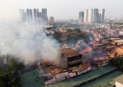 Điểm mặt loạt chung cư có nguy cơ ô nhiễm sau vụ cháy Cty Rạng Đông