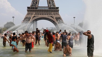 Gần 1.500 người thiệt mạng do nắng nóng kéo tại Pháp