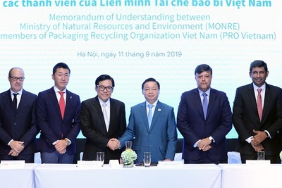 Pro Việt Nam chung tay cùng Bộ TN&MT giảm thiểu rác thải nhựa