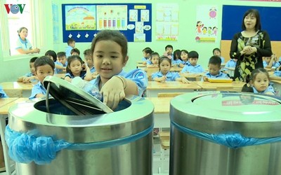Nhiều trường học tại TP HCM nói không với rác thải nhựa