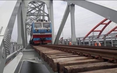 TP.HCM: Thông tuyến đường sắt qua cầu Bình Lợi mới