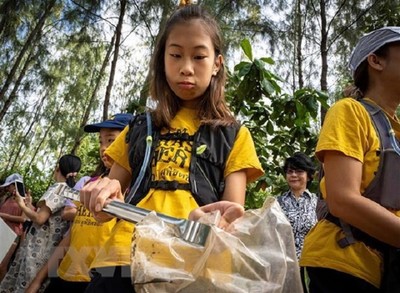 Cô bé 12 tuổi trở thành 'người hùng' chống rác thải nhựa ở Thái Lan