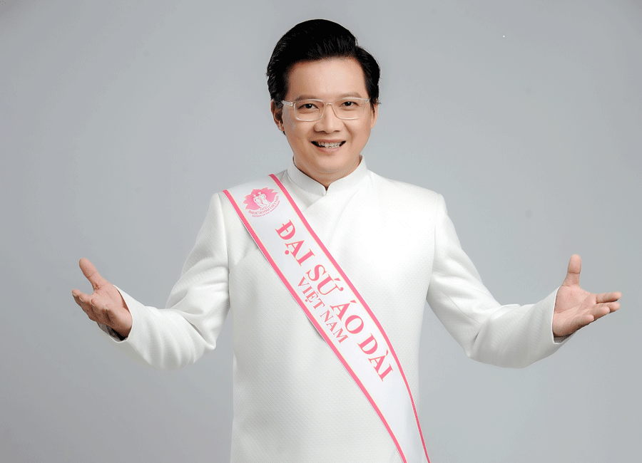 Nhà báo - MC Phước Lập nặng tình cùng Đại sứ áo dài Việt Nam
