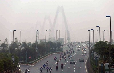 Trời tạnh mưa, không khí Hà Nội ô nhiễm nghiêm trọng trở lại
