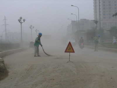 Hà Nội: Ô nhiễm bụi gia tăng vì 3 năm không rửa đường