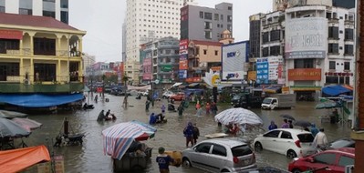 Nghệ An: 3 người chết, hơn 5.000 ngôi nhà bị ngập do mưa lớn kéo dài