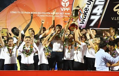 Các cầu thủ CLB Hà Nội được vinh danh sau mùa giải thành công