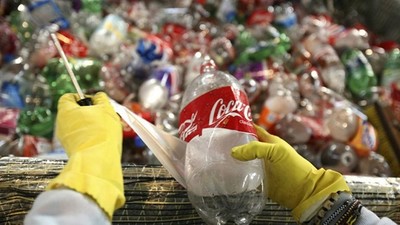 Coca- cola là ông lớn hàng đầu tạo ra rác thải nhựa