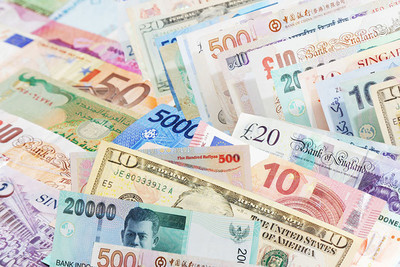Tỷ giá ngoại tệ hôm nay ngày 13/11: USD tăng cao