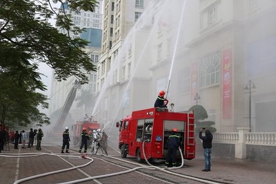 Cháy nổ chung cư làm 'nóng' nghị trường Quốc hội