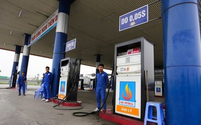 Giá xăng dầu hôm nay 14/11: Giá dầu thế giới tăng mạnh
