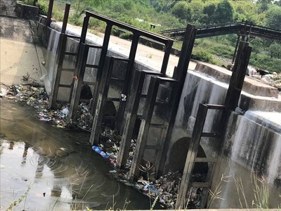 Phụ huynh ở Thanh Hóa phát hoảng với nguồn nước đầu vào bị ô nhiễm