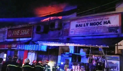 TP.HCM: Cháy vào rạng sáng ở quận 7 khiến 3 người thiệt mạng