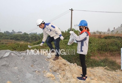 Bộ TN&MT vào cuộc vụ chôn trộm chất thải nguy hại ở Sóc Sơn
