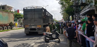 Đà Nẵng: Người phụ nữ bị xe tải tông chết thảm trên đường đi đón con
