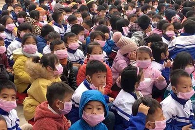 2 giáo viên, 34 học sinh biểu hiện ho, sốt có bố mẹ về từ Trung Quốc