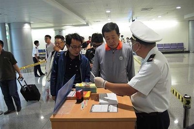 Chính thức áp dụng tờ khai y tế với hành khách nhập cảnh từ Hàn Quốc