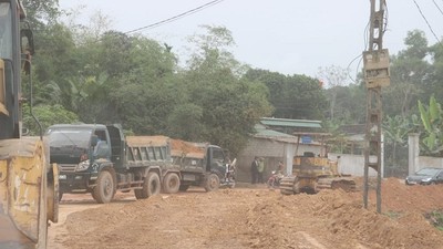 Hà Tĩnh: Xử lý nghiêm việc chủ tịch xã cho khai thác đất trái phép