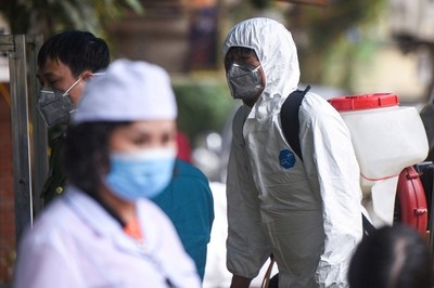 Việt Nam ghi nhận thêm 2 ca nhiễm Covid-19, là hai nhân viên y tế