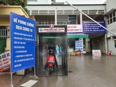 Bắc Giang lắp cổng khử khuẩn chống Covid -19 tại các bệnh viện