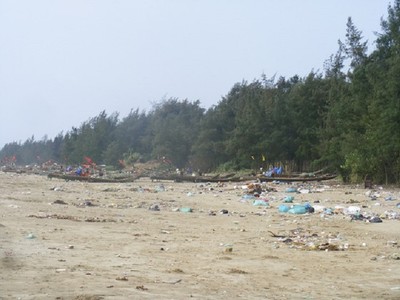 Thanh Hóa triển khai quản lý rác thải nhựa trên biển