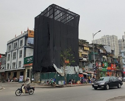 Cần làm rõ dấu hiệu vi phạm trật tự xây dựng ở tuyến phố Minh Khai