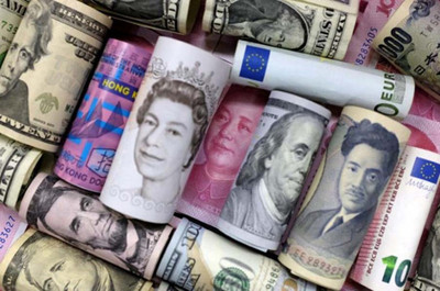 Tỷ giá ngoại tệ hôm nay 1/4: USD tăng trở lại, bảng Anh giảm sâu