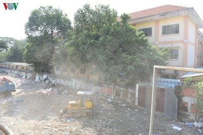 Bãi rác xây dựng hoạt động xuyên mùa dịch, nhiều hộ dân kêu cứu