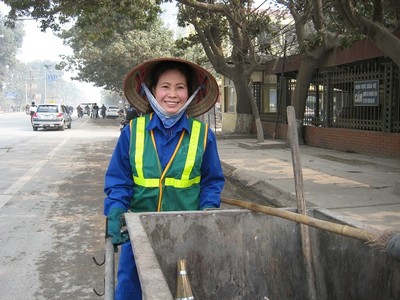 Chuyện về một công nhân quét rác học và làm theo Bác Hồ