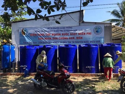 Bộ TN&MT hỗ trợ cấp nước ngọt miễn phí cho người dân Châu Thành