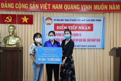 CLB Nữ doanh nhân Bình Thạnh ủng hộ quỹ chống ngập mặn