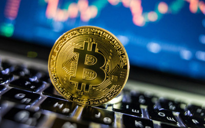 Giá Bitcoin hôm nay 8/4: Bitcoin có giá 7.100 USD/BTC